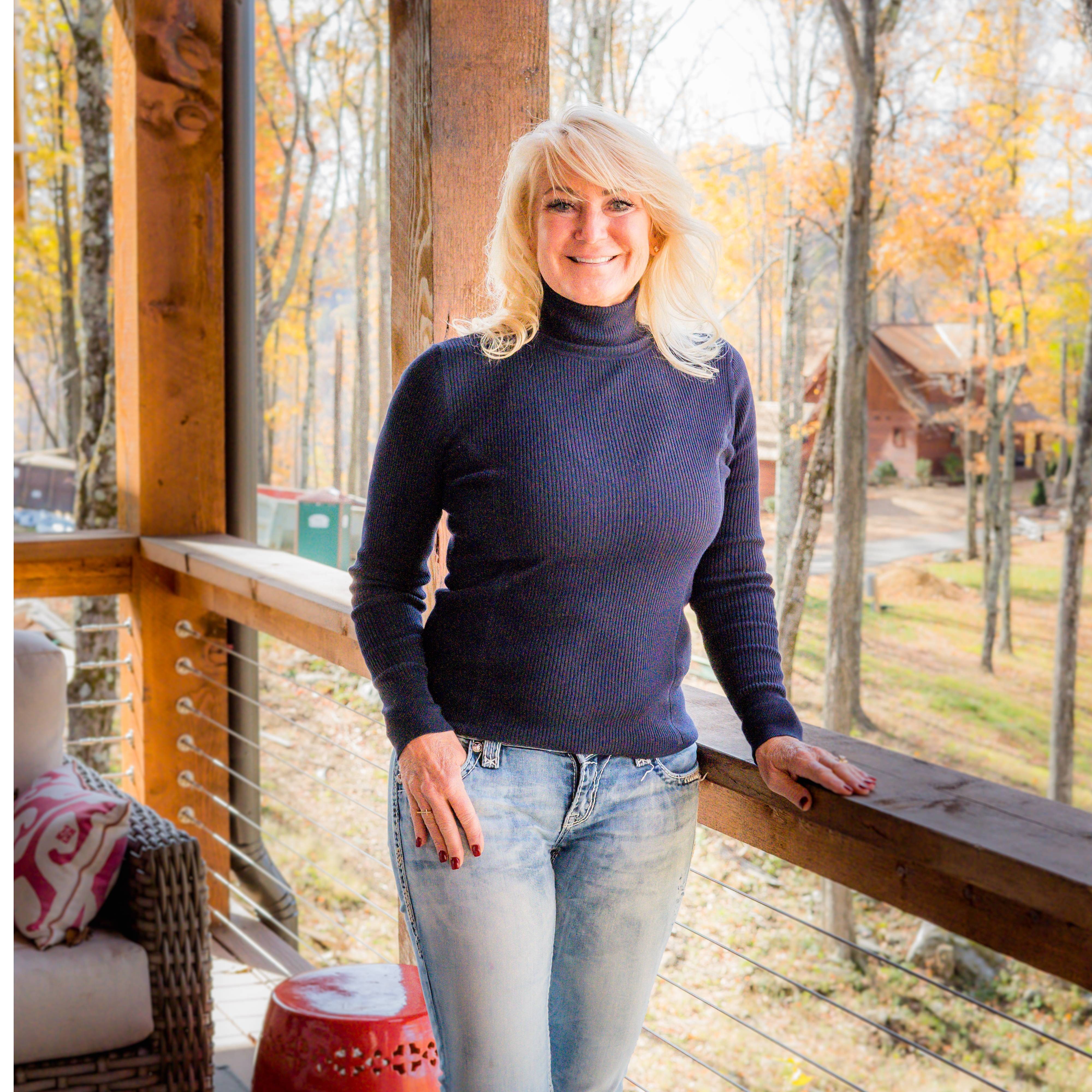 Agent profile picture.