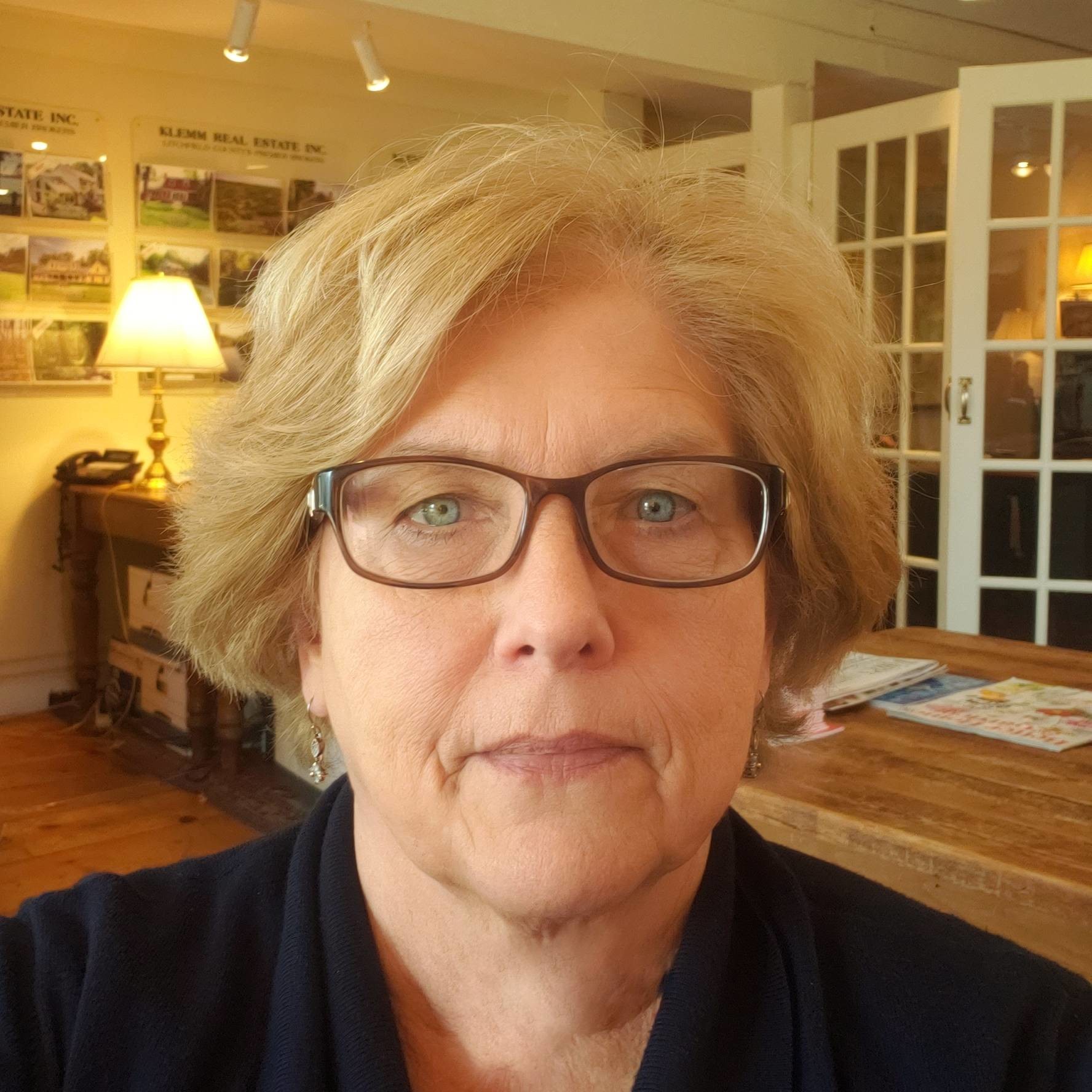 Agent profile picture