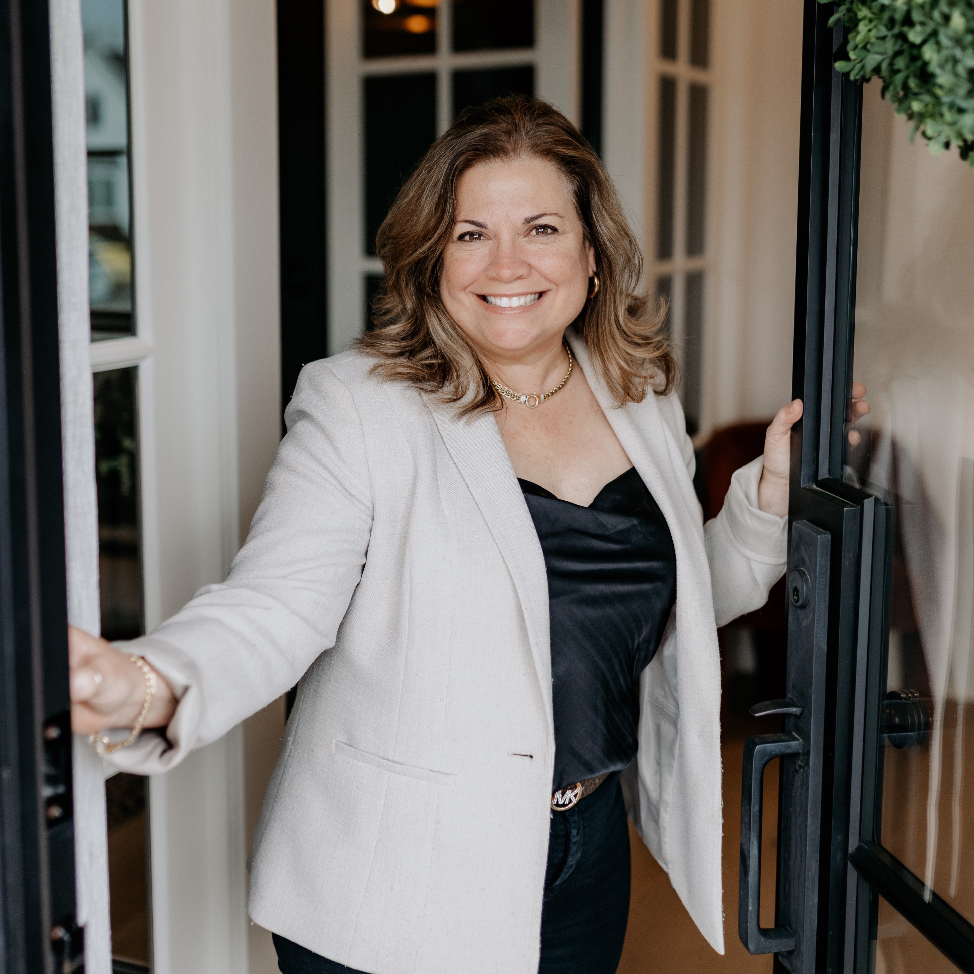 Agent profile picture