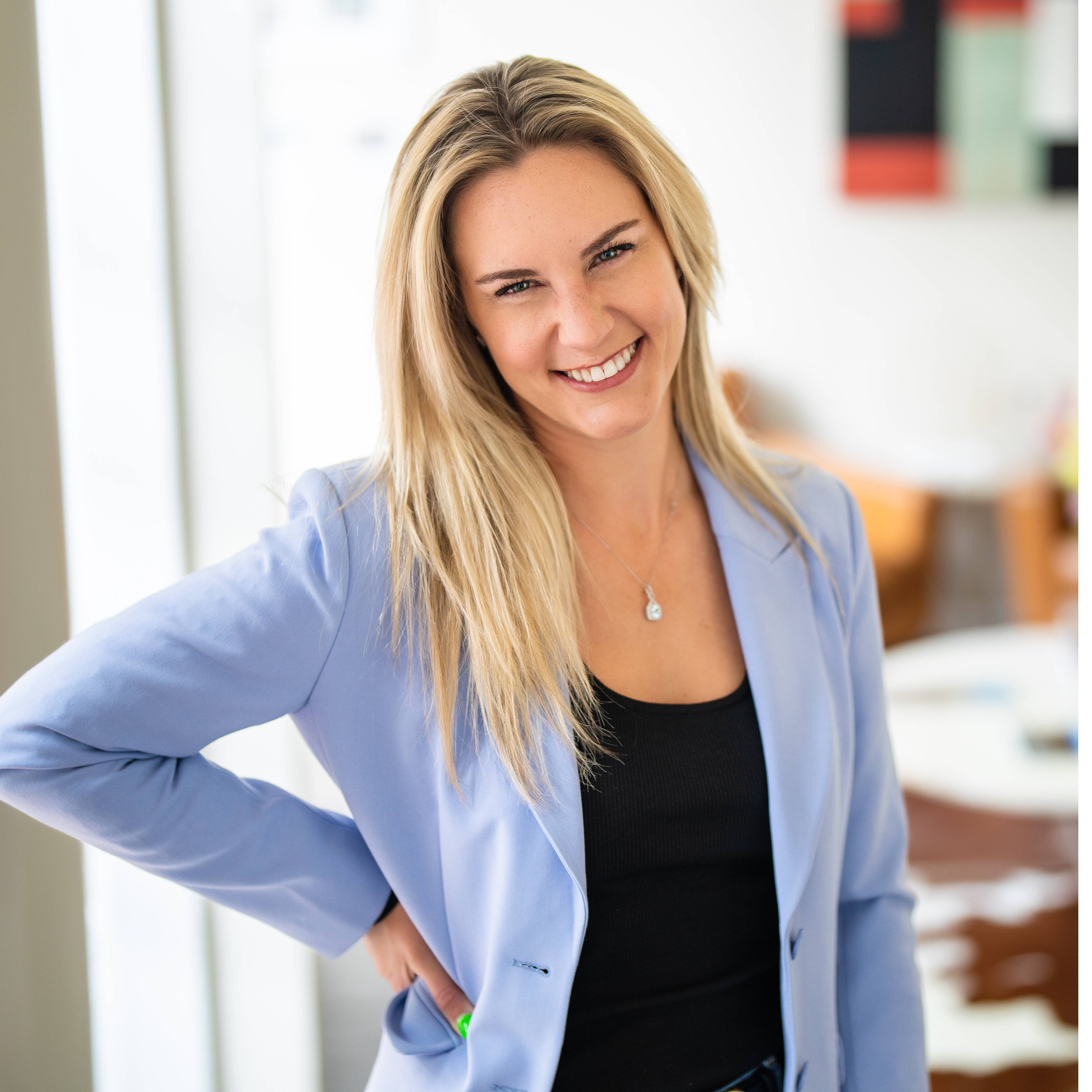 Agent profile picture.