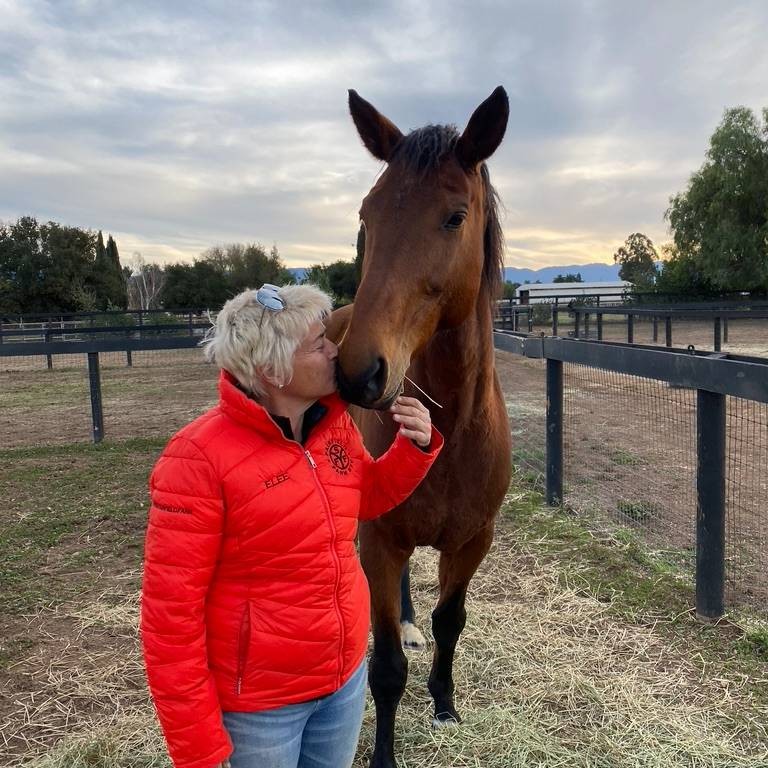 Agent profile picture.