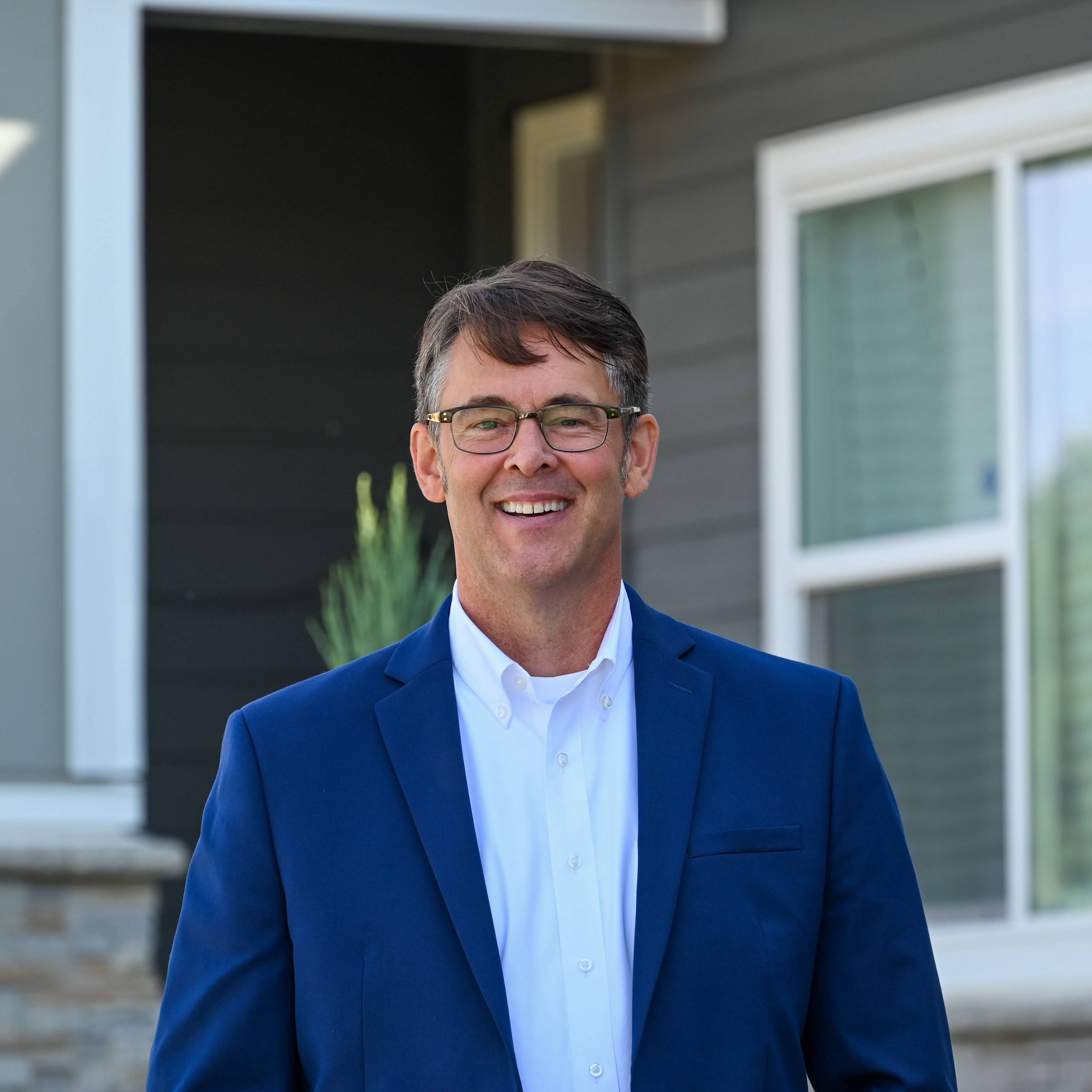 Agent profile picture.