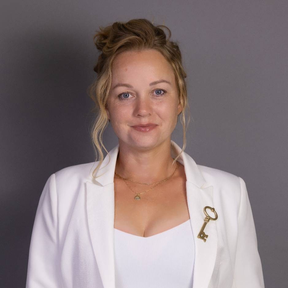 Agent profile picture.