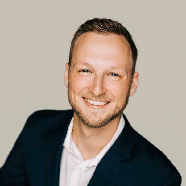 Agent profile picture.