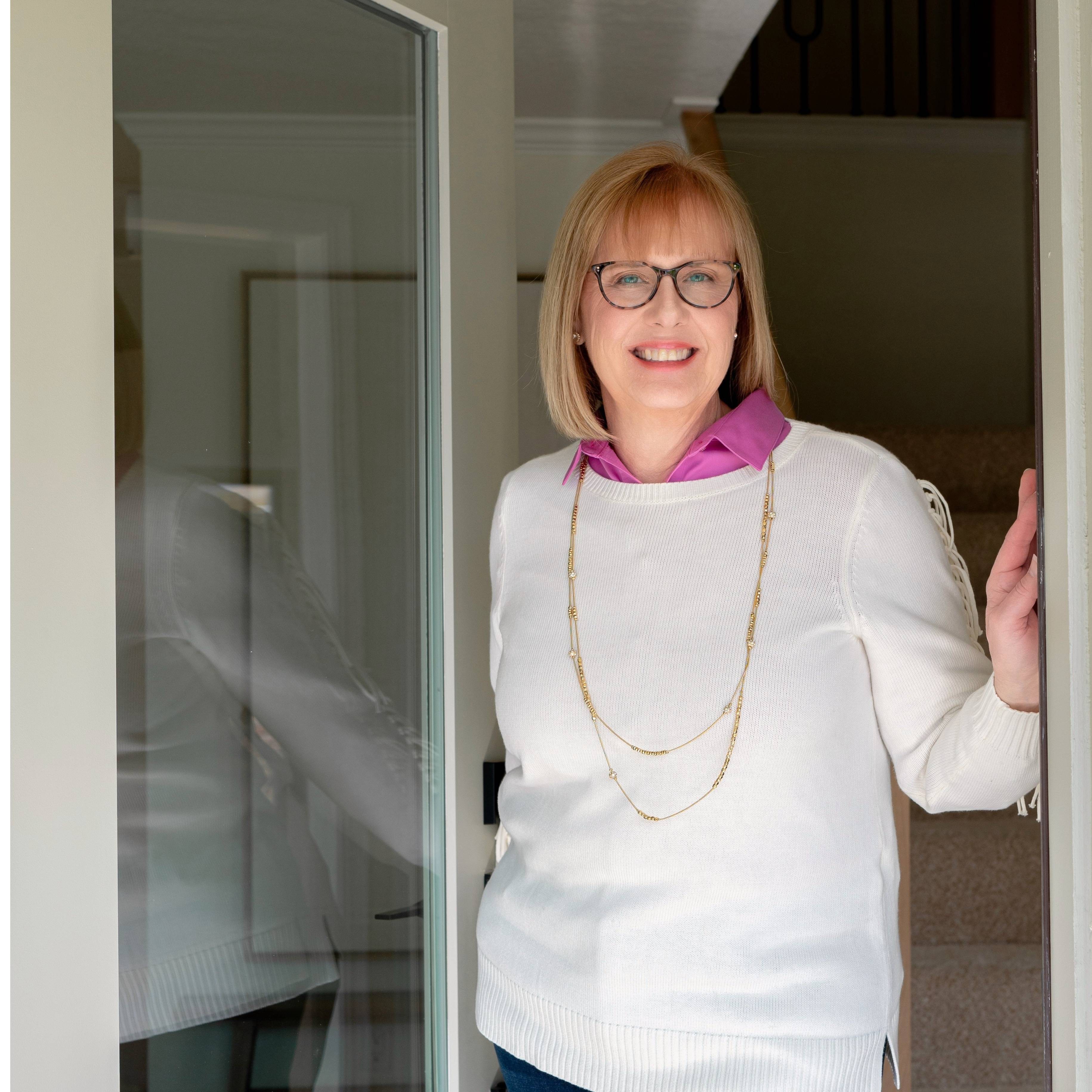 Agent profile picture.