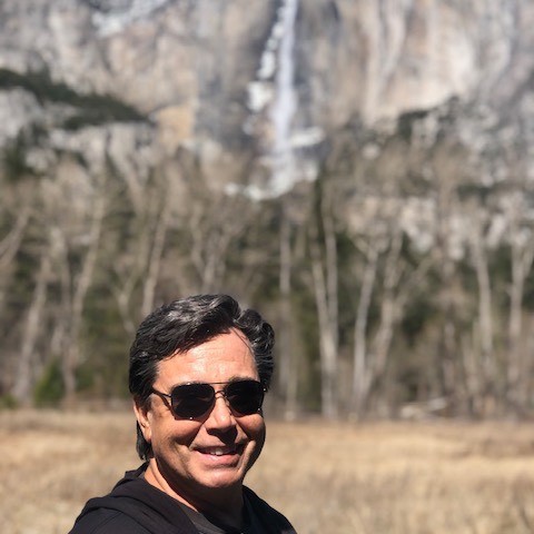 Agent profile picture.