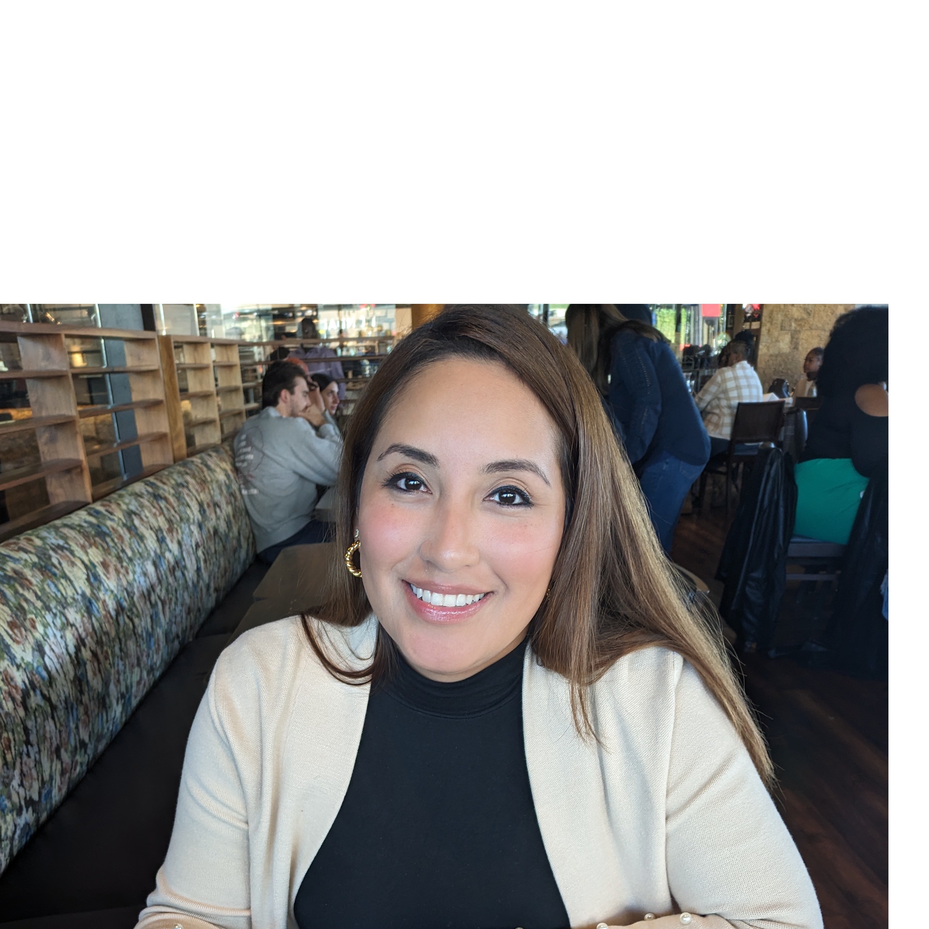 Agent profile picture.