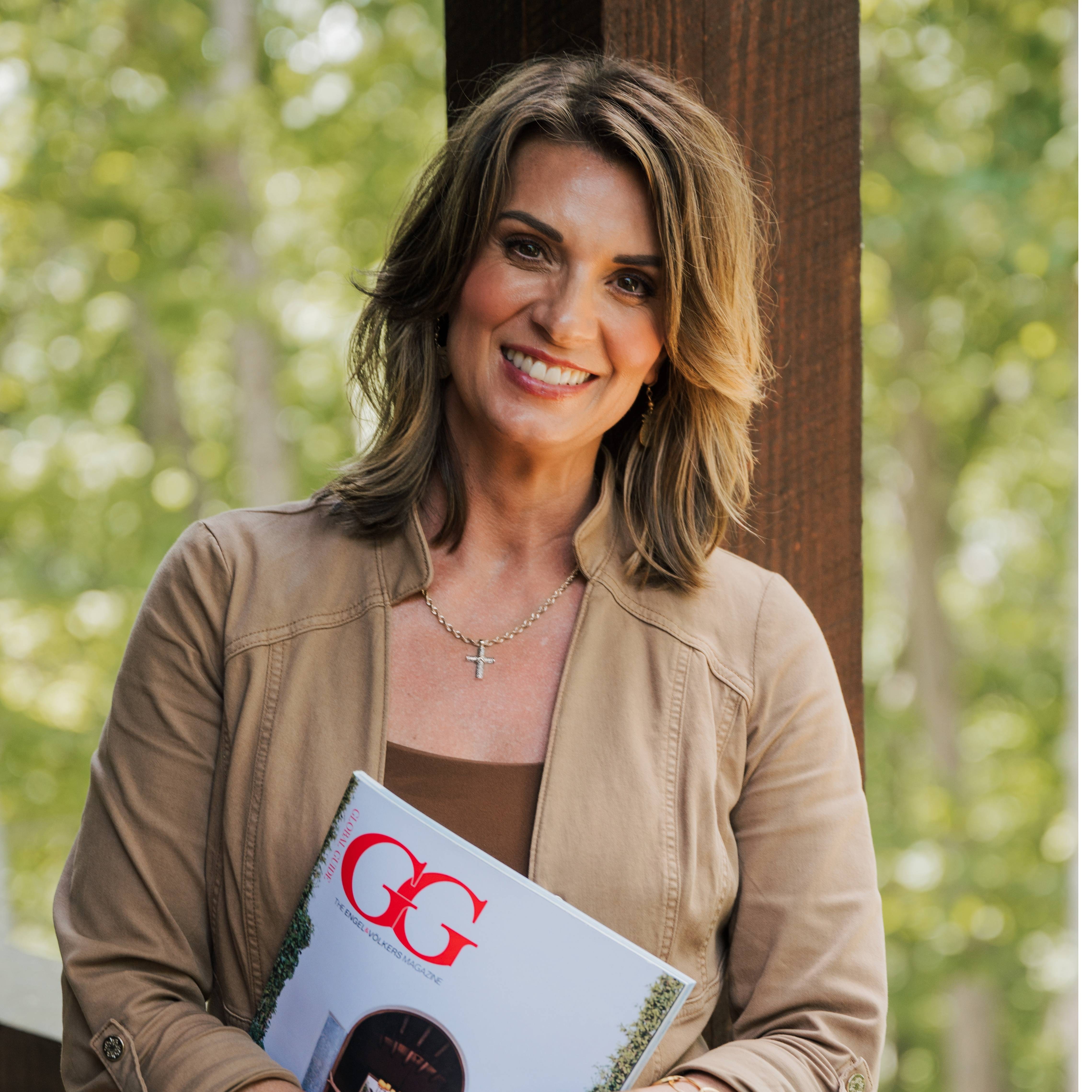 Agent profile picture.