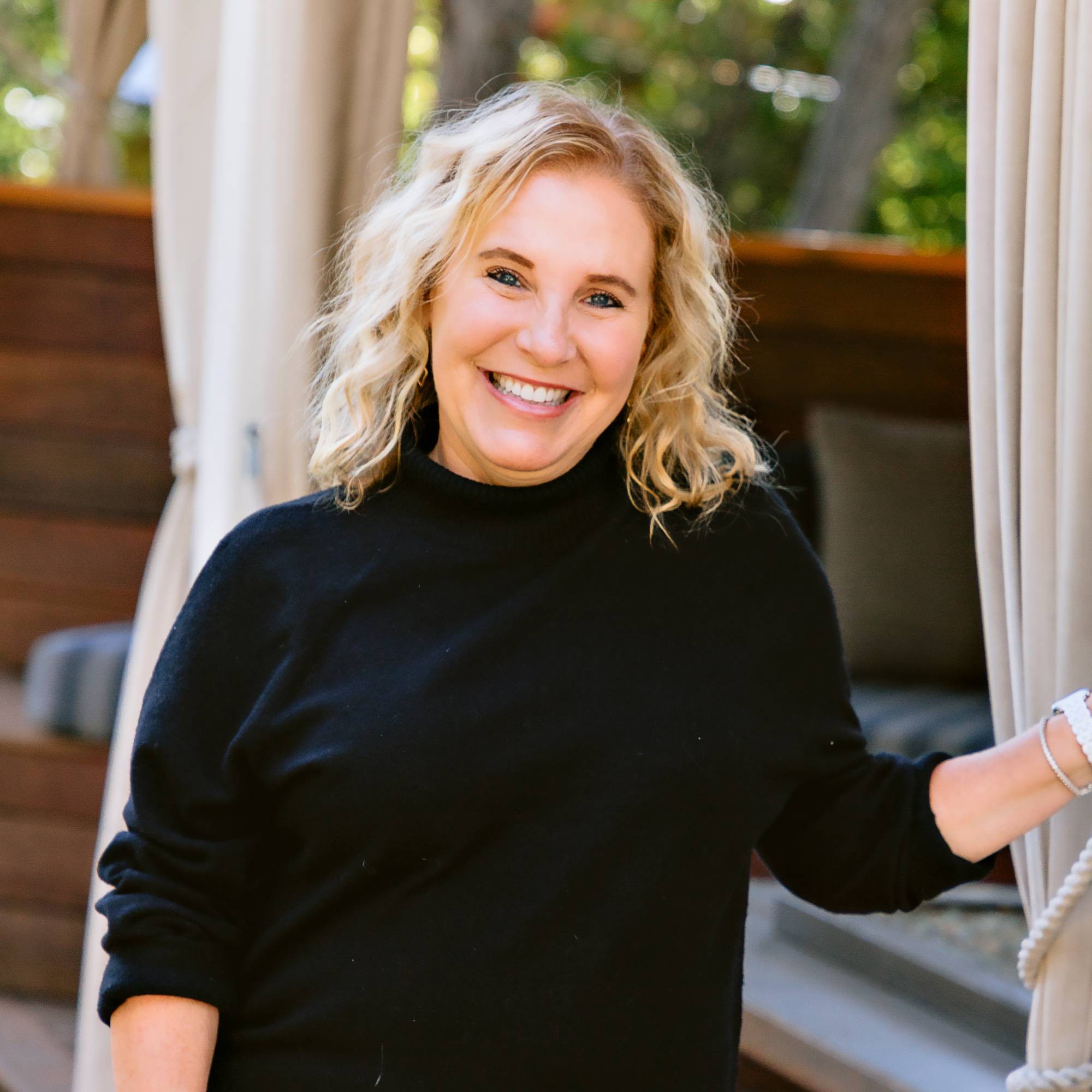 Agent profile picture.