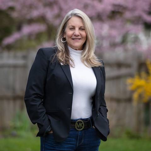 Agent profile picture.