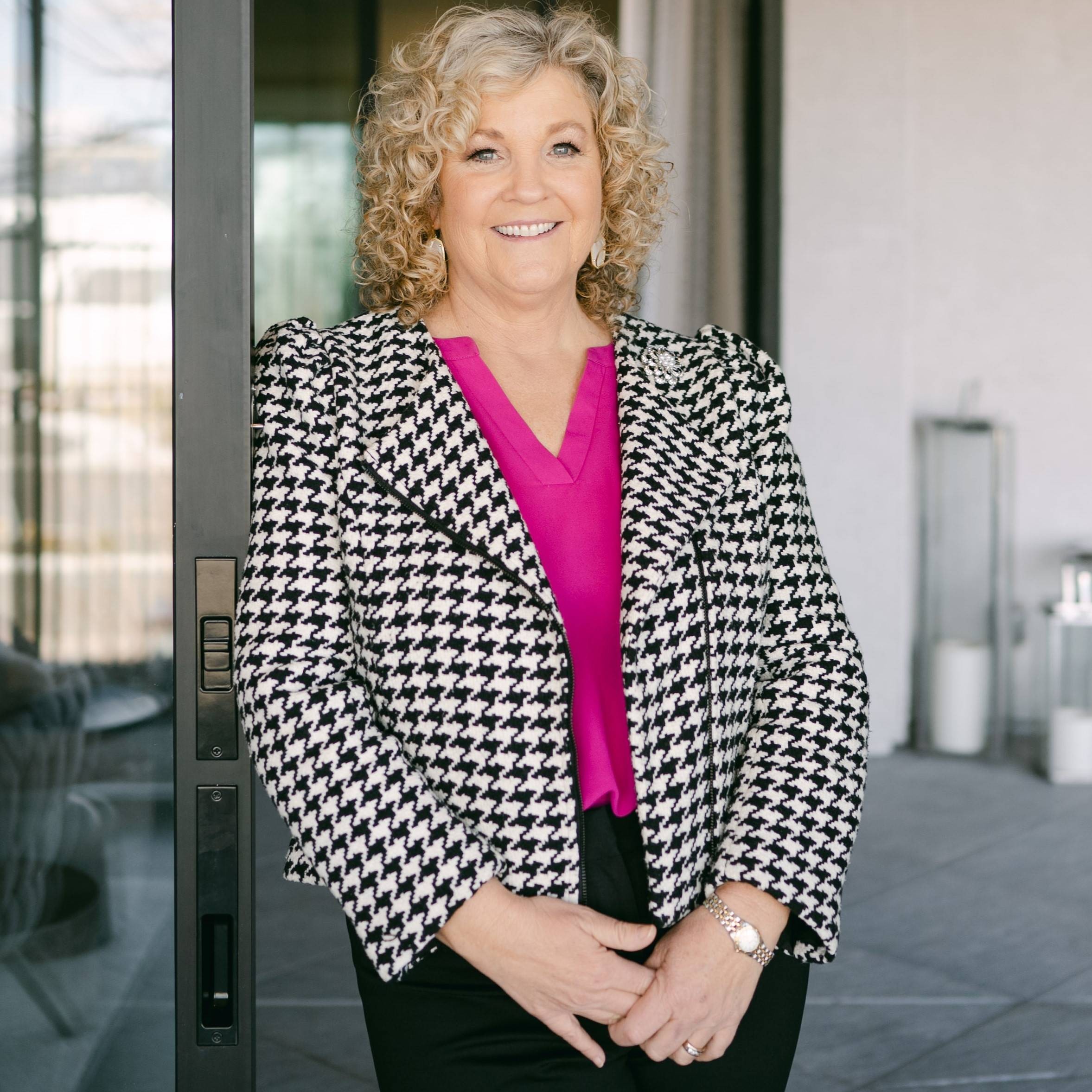 Agent profile picture.