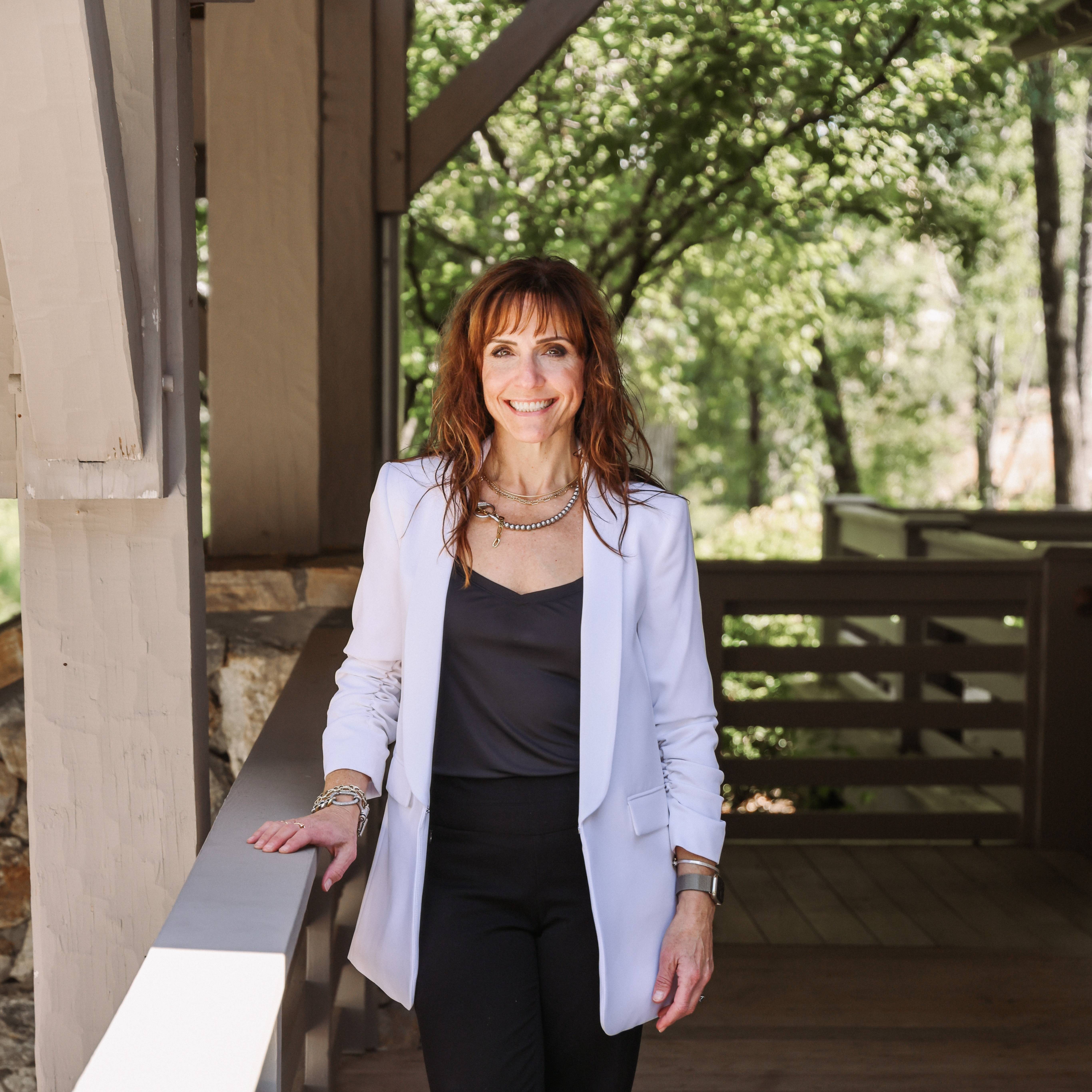 Agent profile picture.