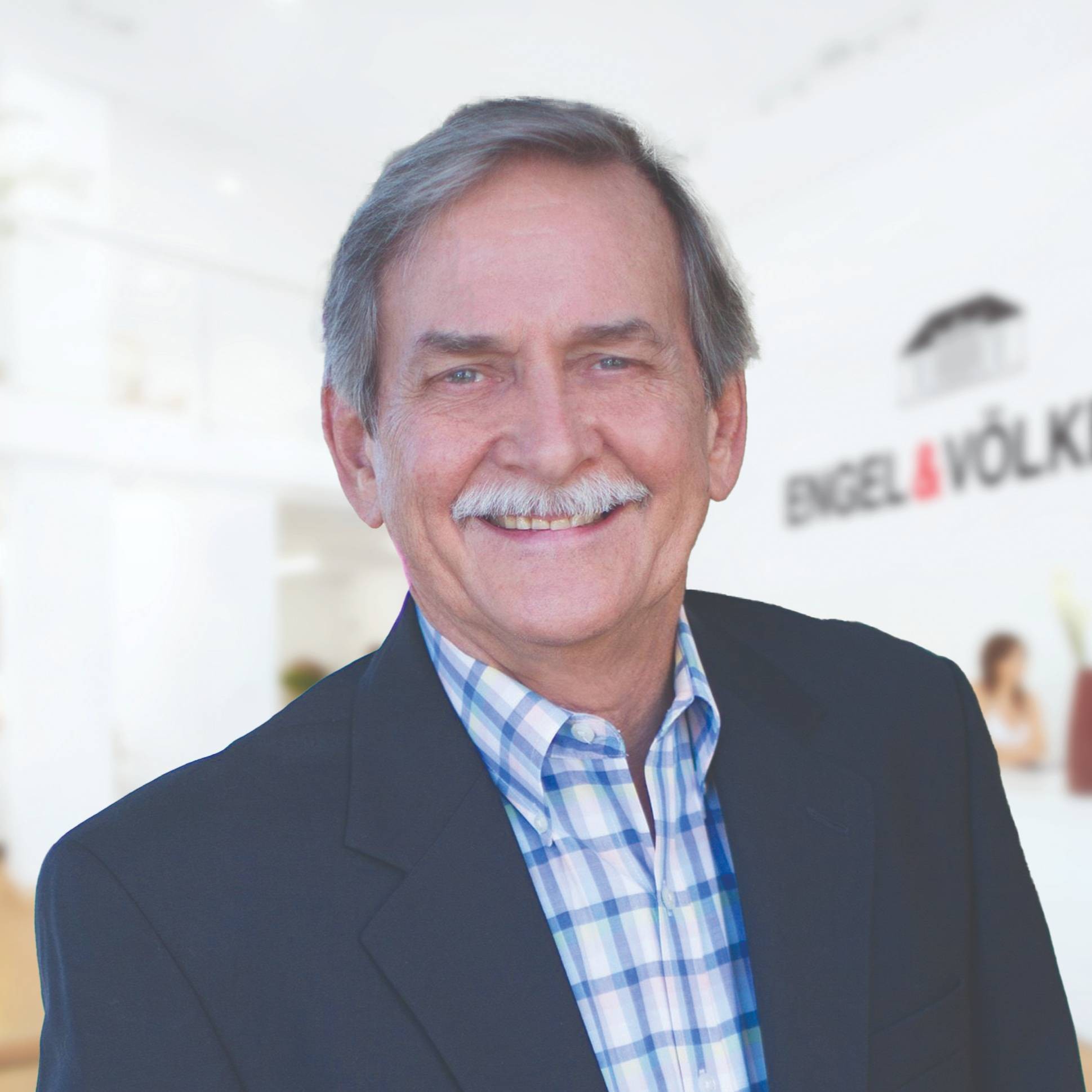 Agent profile picture.