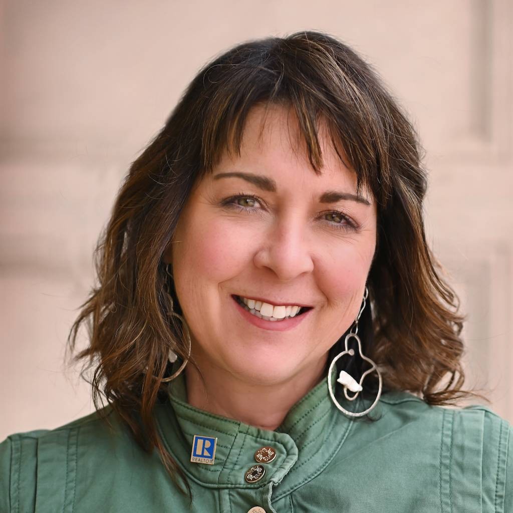 Agent profile picture